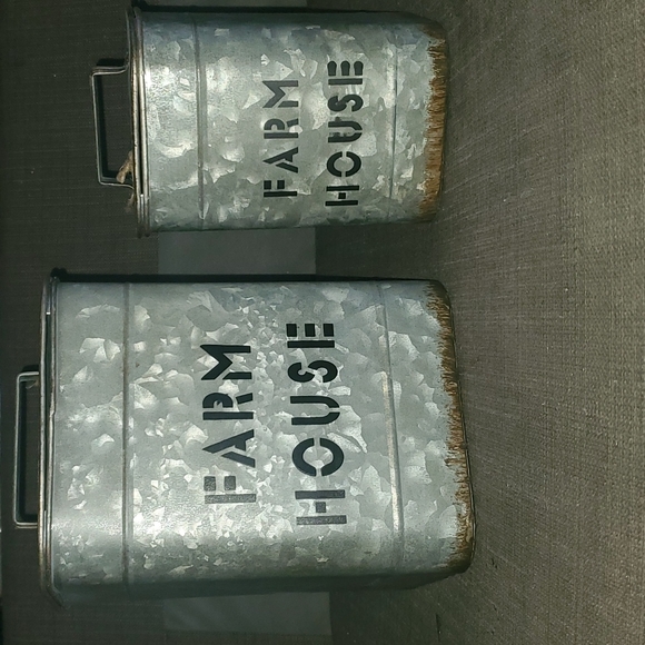NWOT Farm house tin cannisters - Picture 1 of 2